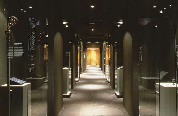Gang durch die Ausstellung